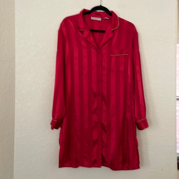 Erika Taylor Intimates Robe - Picture 2 of 8